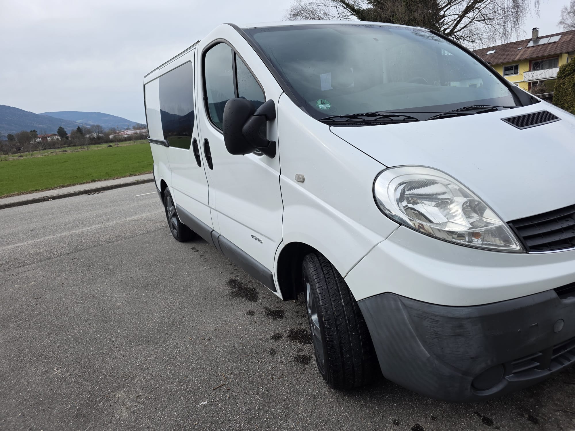 Renault Trafic Camper 2.0 dCi • TÜV 2028 • Standheizung • 230V • AGM • TV • Wohnmobilzulassung • Sofort reisefertig