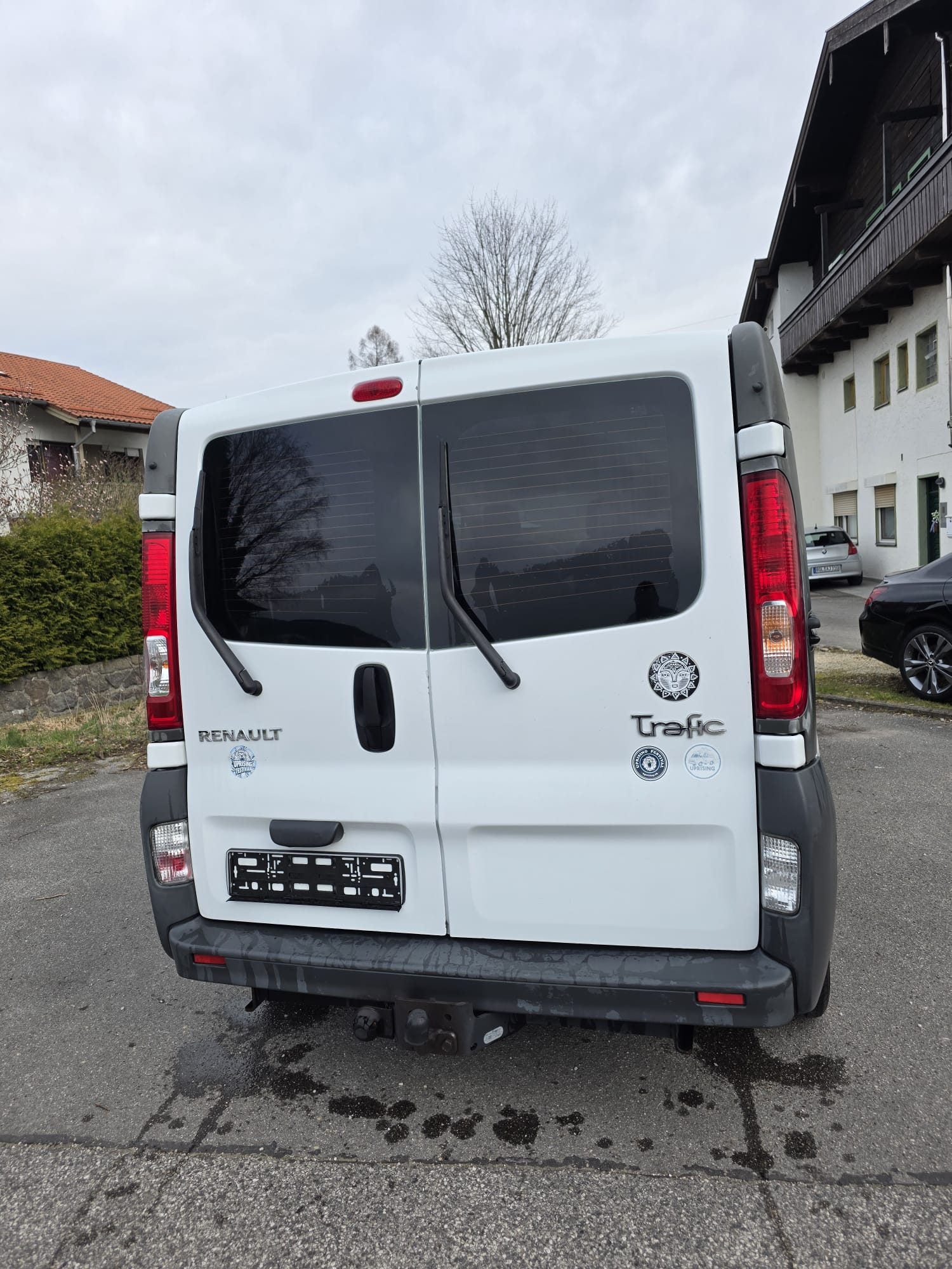 Renault Trafic Camper 2.0 dCi • TÜV 2028 • Standheizung • 230V • AGM • TV • Wohnmobilzulassung • Sofort reisefertig