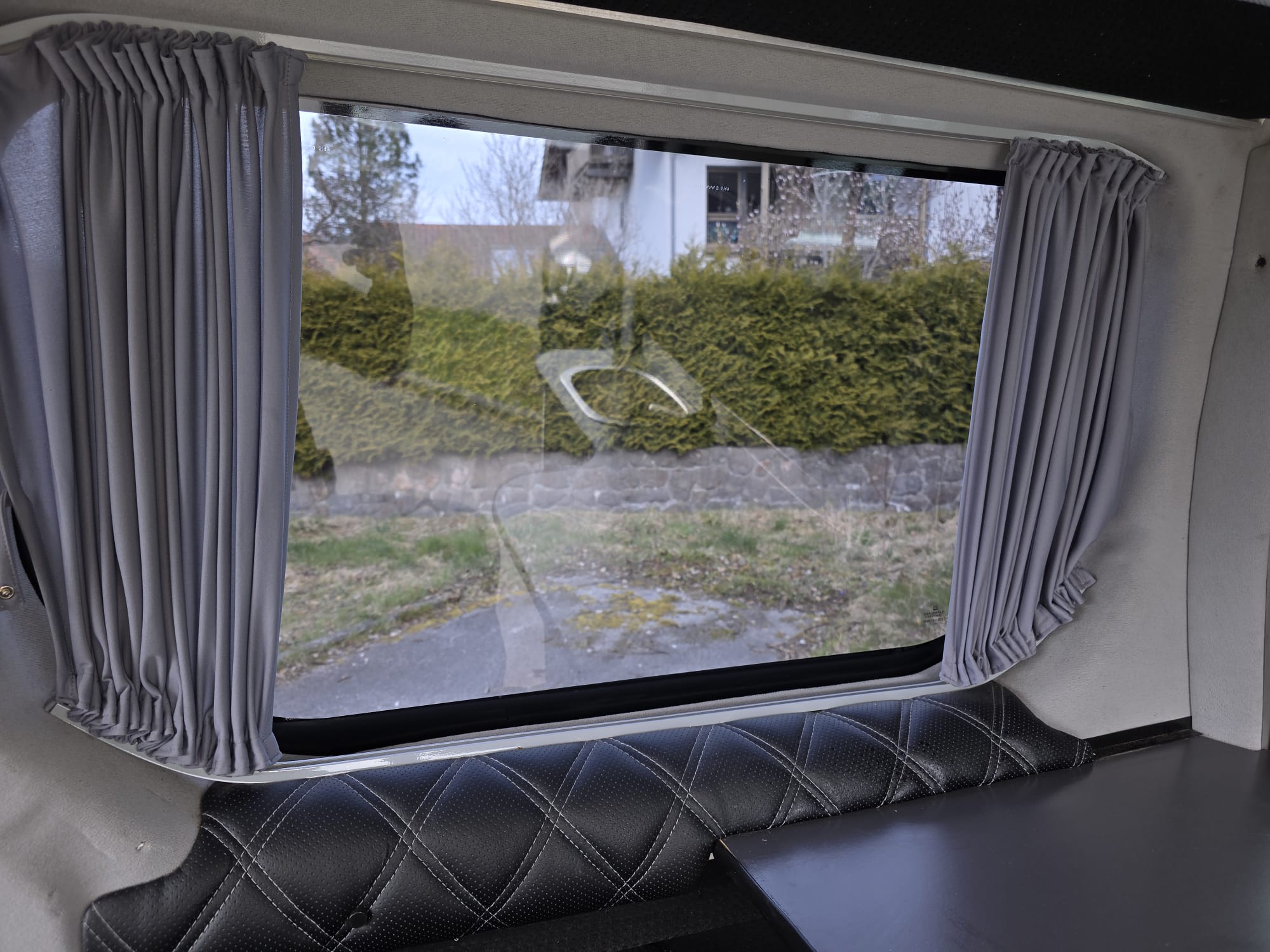 Renault Trafic Camper 2.0 dCi • TÜV 2028 • Standheizung • 230V • AGM • TV • Wohnmobilzulassung • Sofort reisefertig