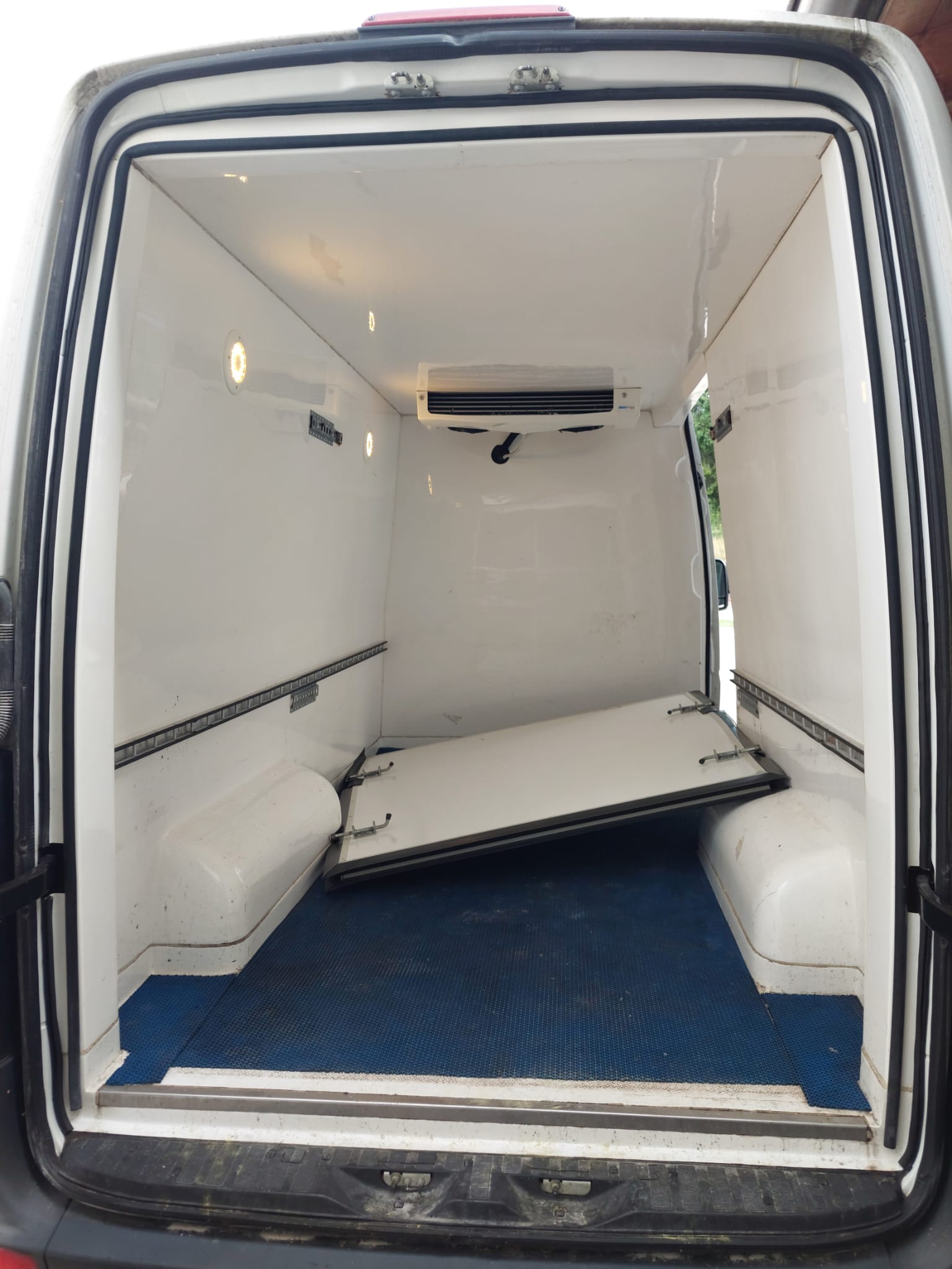 VW Crafter 2.0 TDI Hochdach – Kühltransporter – Fahrbereit – Export / Gewerbe